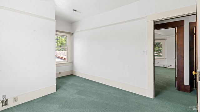 563 Jefferson St, Napa, CA 94559