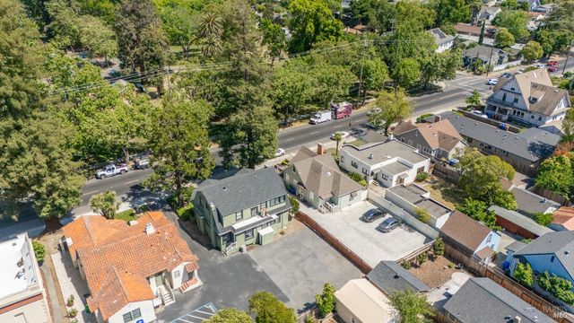 563 Jefferson St, Napa, CA 94559