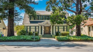 563 Jefferson St, Napa, CA 94559