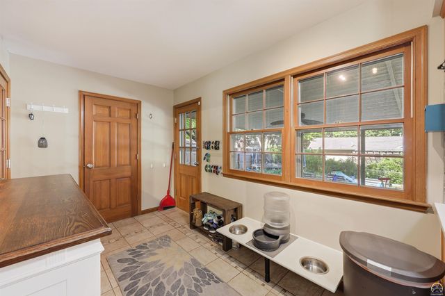 2865 SW Jewell AVE, Topeka, KS 66611