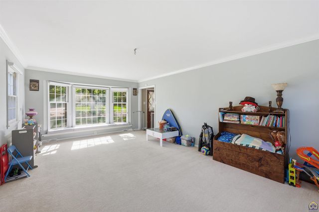 2865 SW Jewell AVE, Topeka, KS 66611