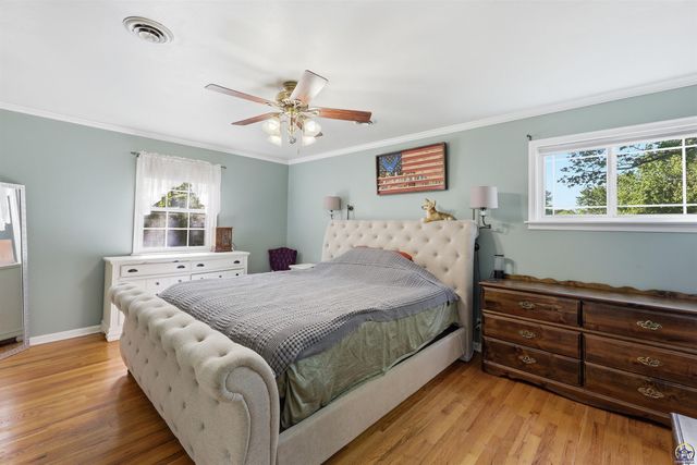 2865 SW Jewell AVE, Topeka, KS 66611