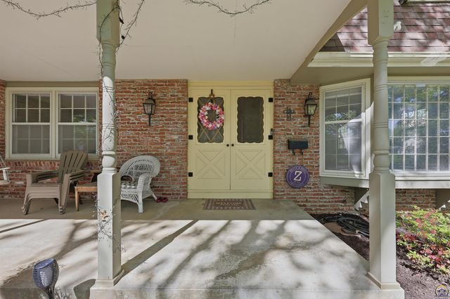 2865 SW Jewell AVE, Topeka, KS 66611