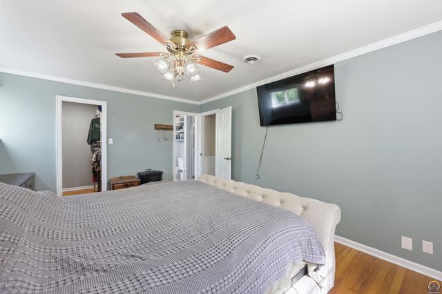 2865 SW Jewell AVE, Topeka, KS 66611