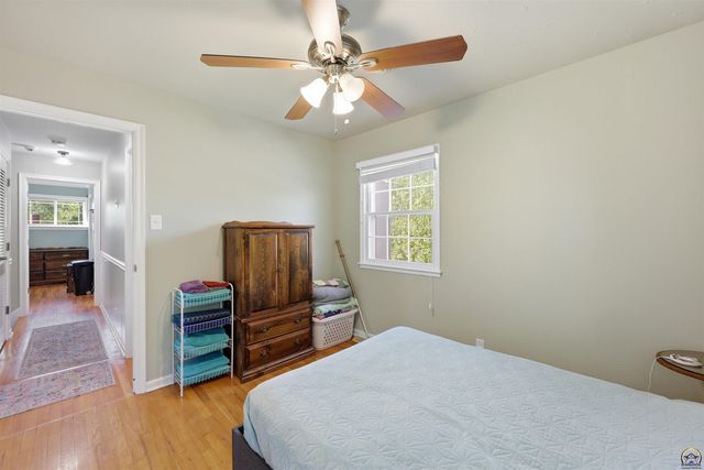 2865 SW Jewell AVE, Topeka, KS 66611