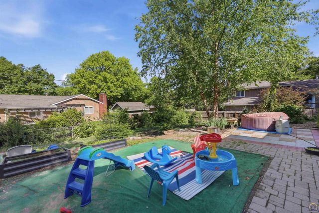 2865 SW Jewell AVE, Topeka, KS 66611