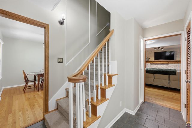 2865 SW Jewell AVE, Topeka, KS 66611