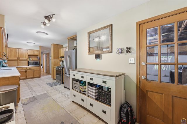 2865 SW Jewell AVE, Topeka, KS 66611