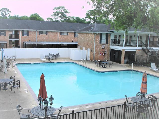 14333 Memorial Drive 41, Houston, TX 77079