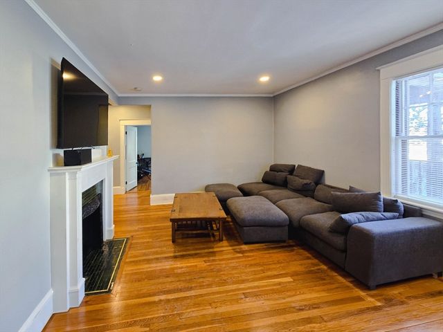 235-237 Chestnut Hill Ave 1, Boston, MA 02135