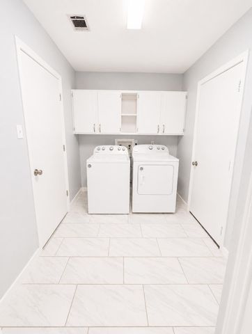 305 Starbright DR, Austin, TX 78745