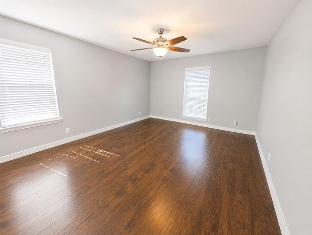 305 Starbright DR, Austin, TX 78745