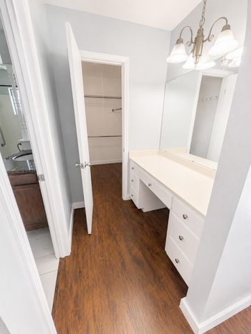 305 Starbright DR, Austin, TX 78745