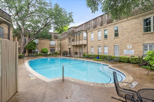 4312 Bellaire Drive S 141, Fort Worth, TX 76109