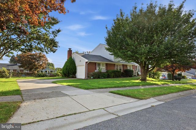 7 WHEATFIELD DR, Wilmington, DE 19810