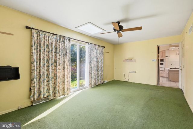 7 WHEATFIELD DR, Wilmington, DE 19810