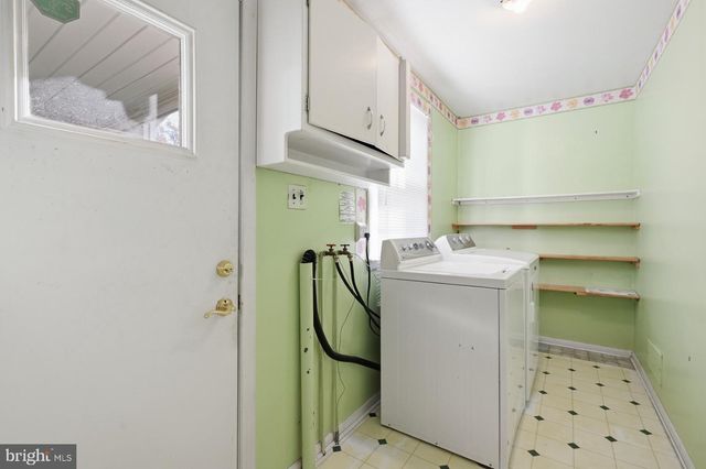 7 WHEATFIELD DR, Wilmington, DE 19810