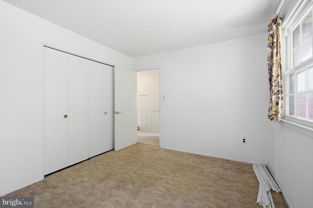 7 WHEATFIELD DR, Wilmington, DE 19810