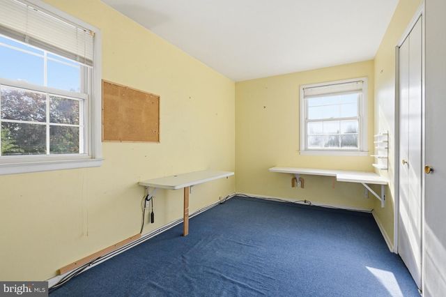 7 WHEATFIELD DR, Wilmington, DE 19810