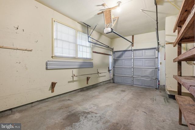 7 WHEATFIELD DR, Wilmington, DE 19810