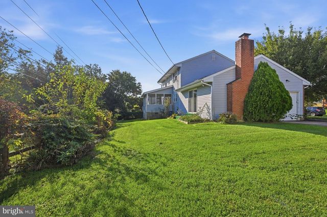 7 WHEATFIELD DR, Wilmington, DE 19810