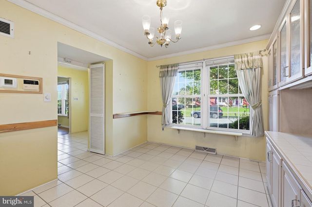 7 WHEATFIELD DR, Wilmington, DE 19810