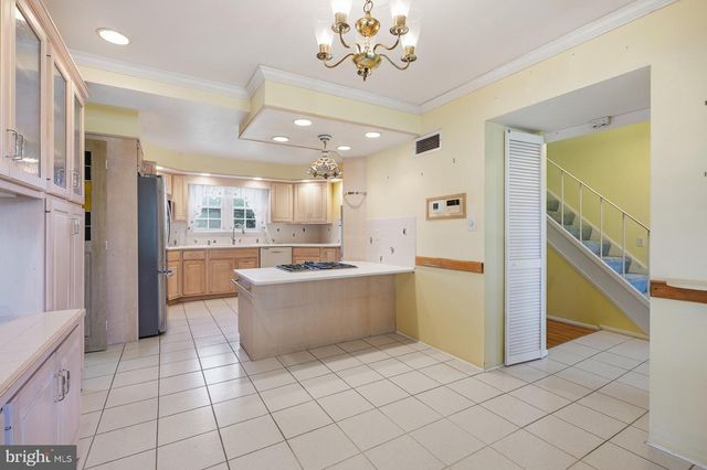 7 WHEATFIELD DR, Wilmington, DE 19810