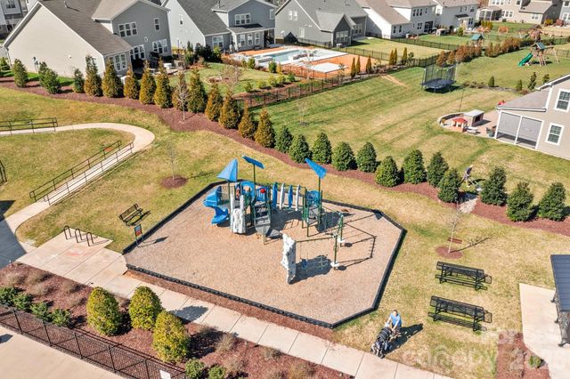 15721 White Quartz Lane, Davidson, NC 28036