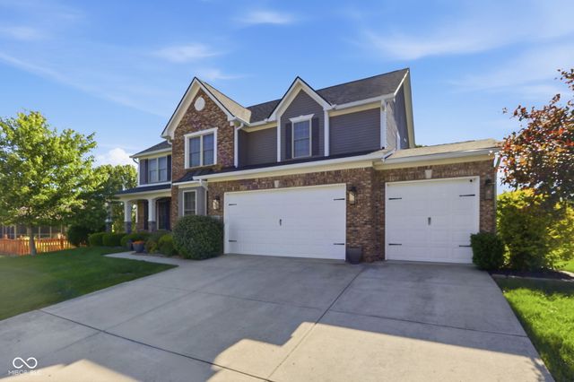 1841 Versailles Drive, Greenwood, IN 46143