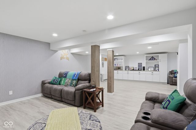 1841 Versailles Drive, Greenwood, IN 46143