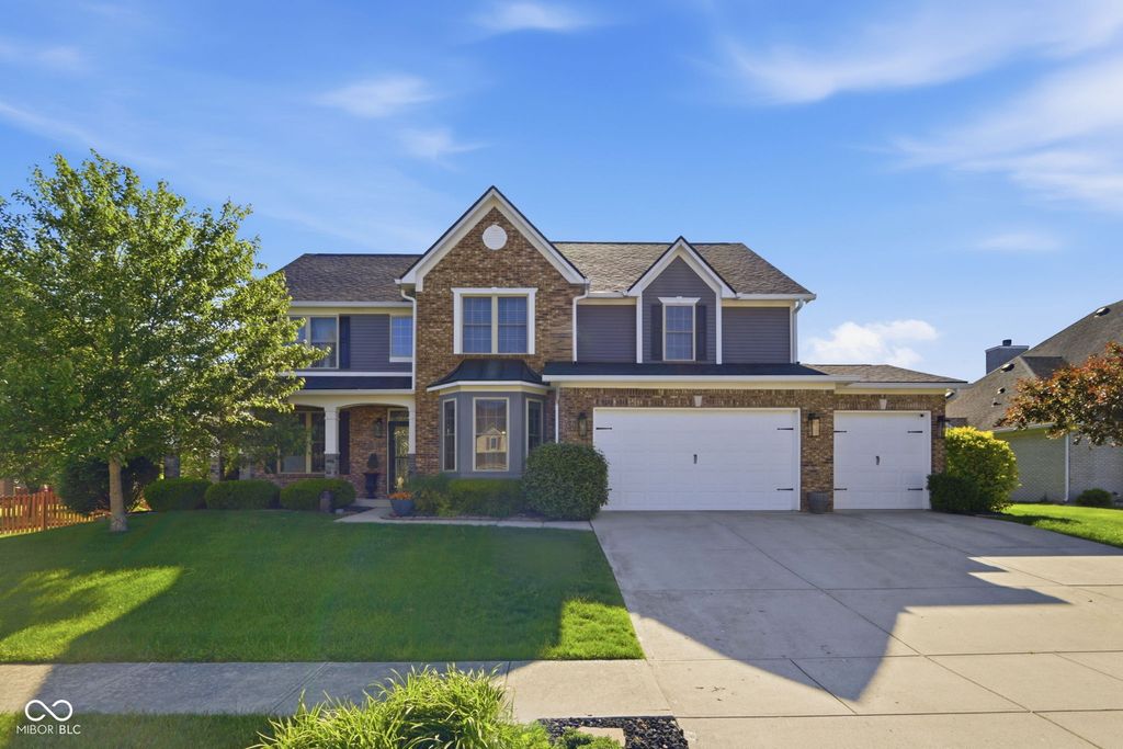 1841 Versailles Drive, Greenwood, IN 46143