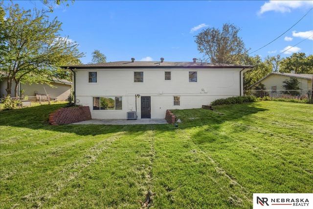 5008 N 64th Street, Omaha, NE 68104