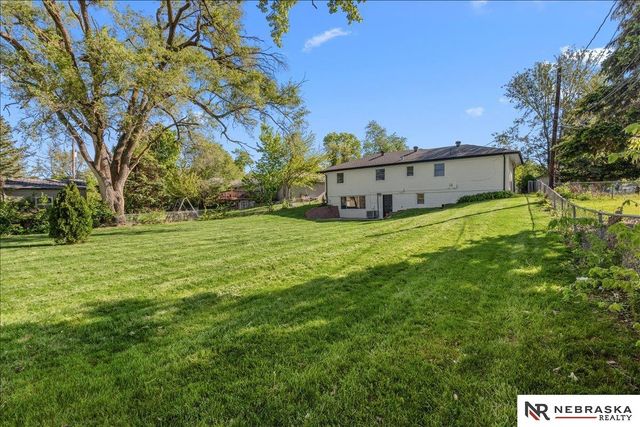 5008 N 64th Street, Omaha, NE 68104