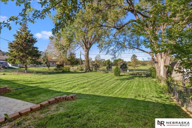 5008 N 64th Street, Omaha, NE 68104