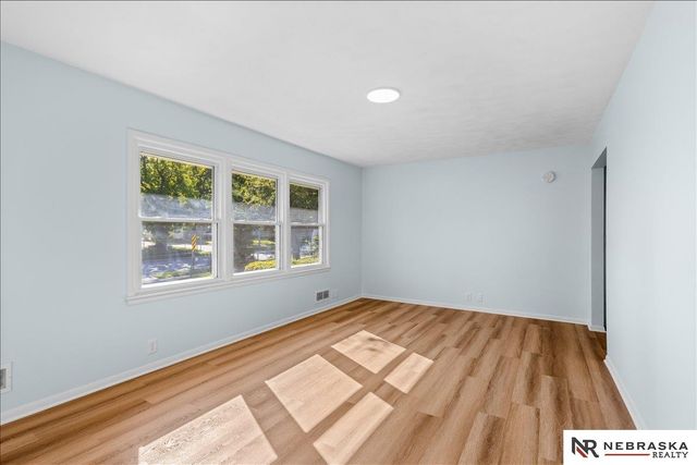 5008 N 64th Street, Omaha, NE 68104