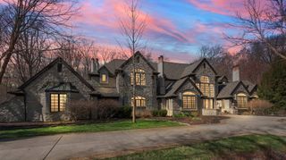 219 Crabapple Lane, Valparaiso, IN 46383