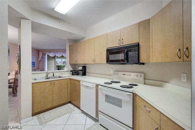 6384 Huntington Lakes CIR 103, Naples, FL 34119