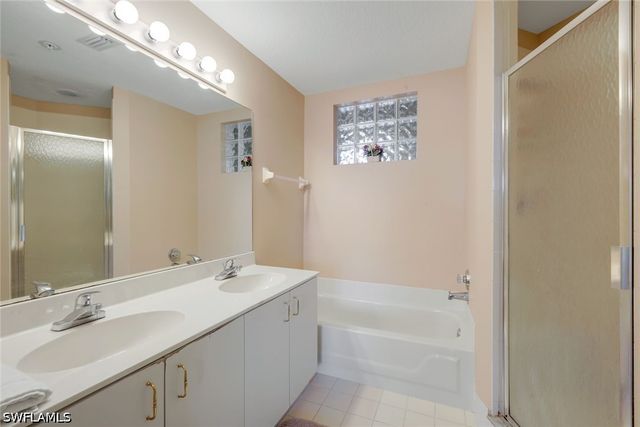6384 Huntington Lakes CIR 103, Naples, FL 34119