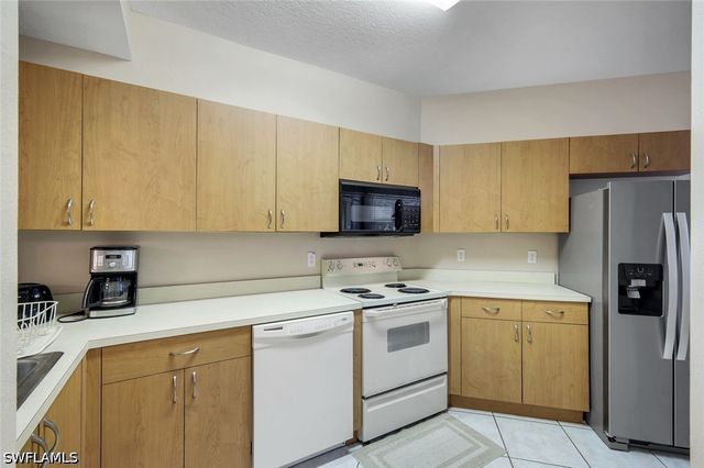 6384 Huntington Lakes CIR 103, Naples, FL 34119