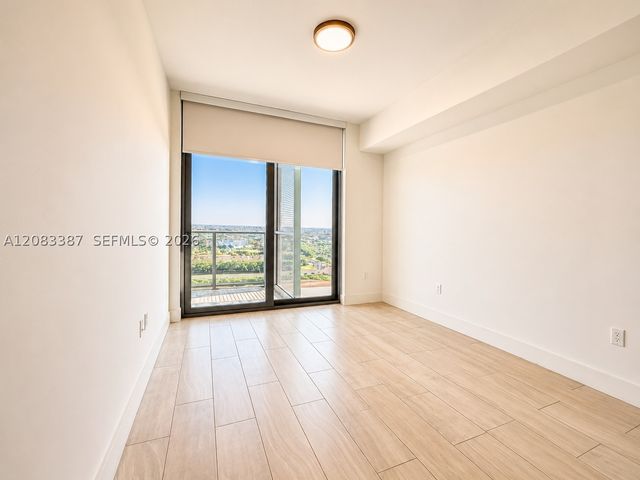 2000 metropica way 2208, Sunrise, FL 33323
