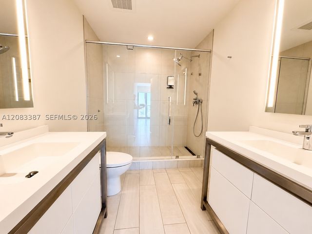 2000 metropica way 2208, Sunrise, FL 33323