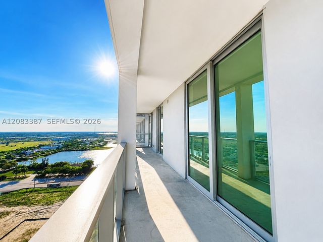 2000 metropica way 2208, Sunrise, FL 33323