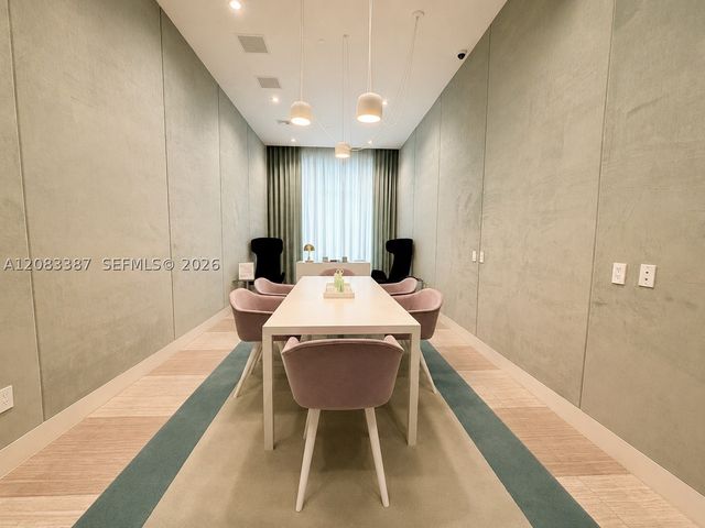 2000 metropica way 2208, Sunrise, FL 33323