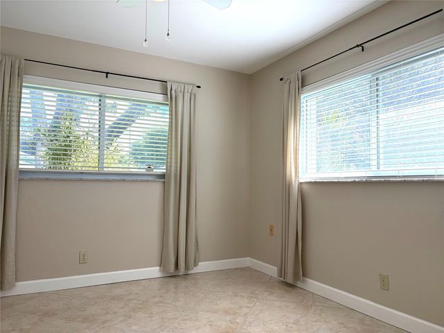 8701 NW 11th St 8701, Plantation, FL 33322