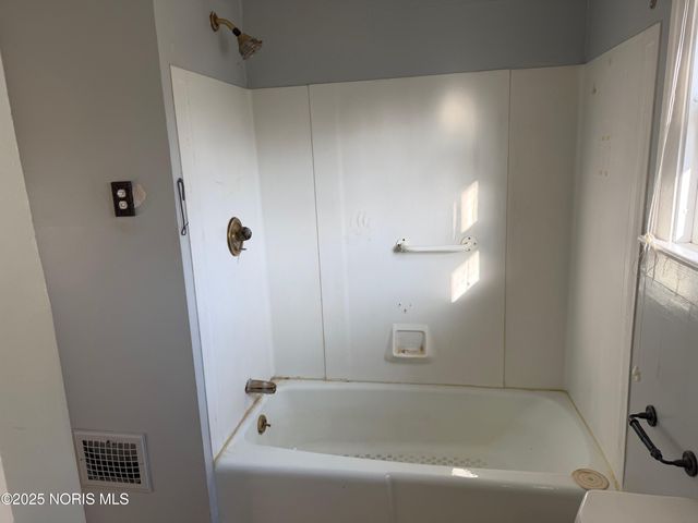 319 W Capistrano Avenue, Toledo, OH 43612