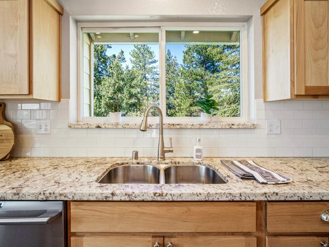 5031 Shooting Star, Pollock Pines, CA 95726