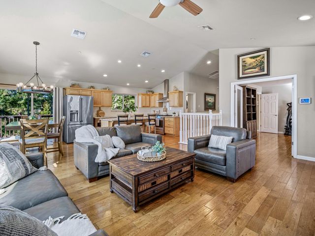 5031 Shooting Star, Pollock Pines, CA 95726