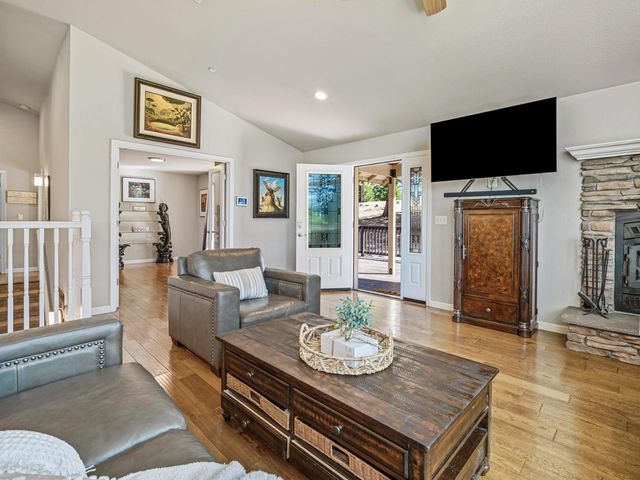 5031 Shooting Star, Pollock Pines, CA 95726