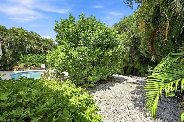 1729 El Dorado PKWY W, Cape Coral, FL 33914
