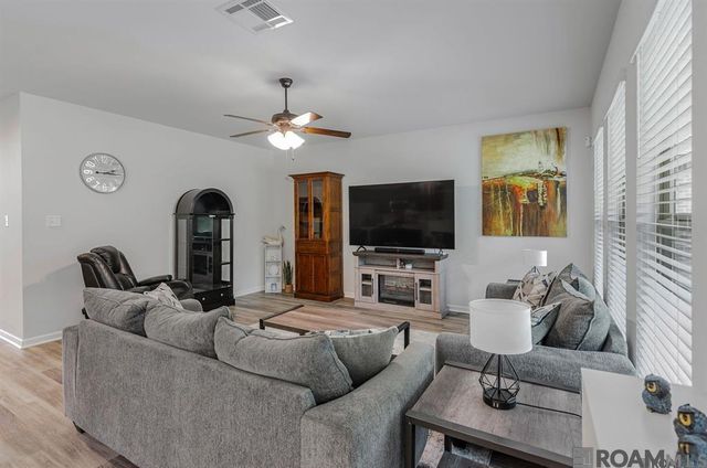 39110 Forestwood Ave, Gonzales, LA 70737